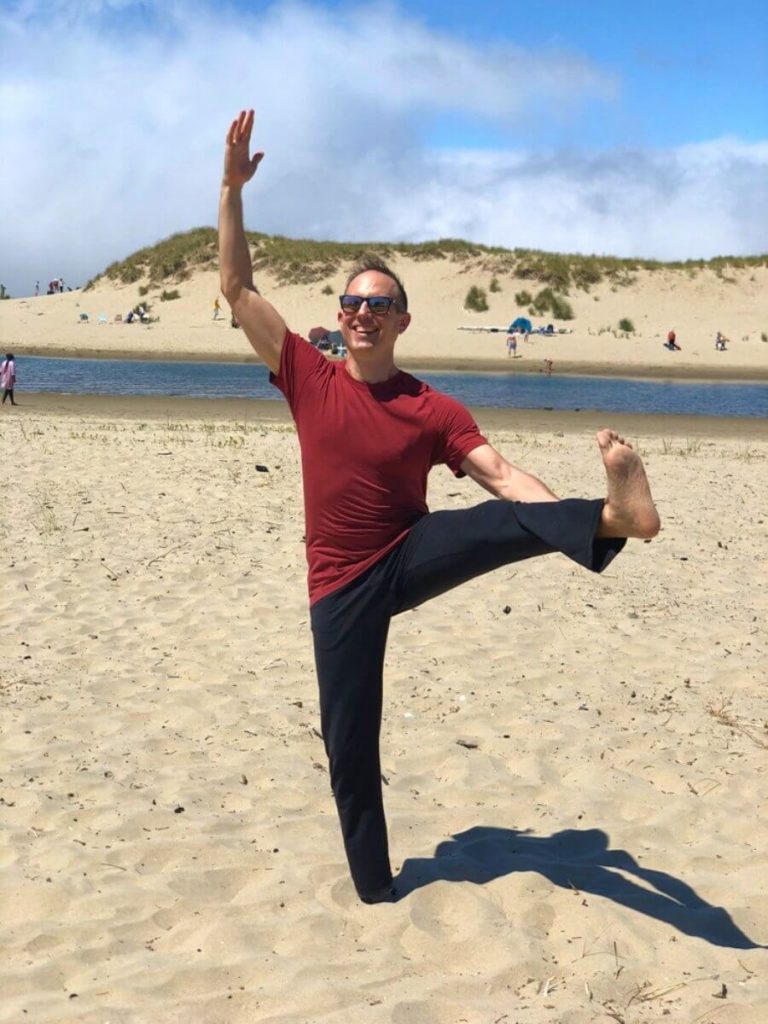 Seattle Personal Trainer David doing an outdoor workout. At-home and virtual workouts also available!